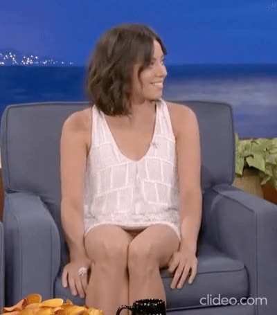 Aubrey Plaza Upskirt