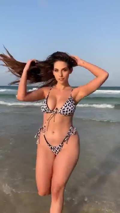 Georgia Carter (@georgiacarterofficial)