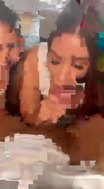 Hooter 2 for 1 Special 🔥