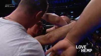 UFC 264 Free Fight: Stephen Thompson vs Vicente Luque