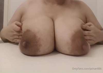 P Chan dropping her massive tits!