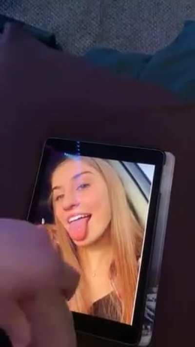 Goon station with Allie