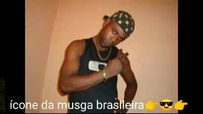 Como alguem conswgue pensar em fazer sexo com crianças crianças sao ums despresiveis racistas sociopatas pedaços de merda