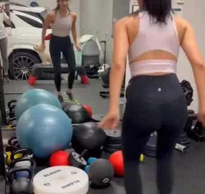 Camila Mendes has such a fat ass