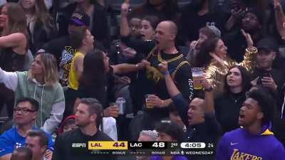 [Highlight] AD skies over Zubac for the Alley-oop which gets the fans excited