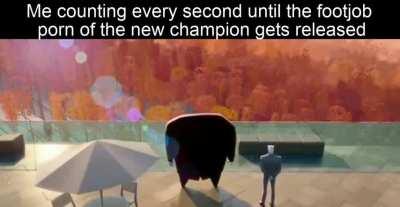 The canon says she wears stirrup legwears