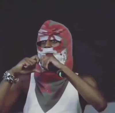 This man comes out and says he loves us every month and then does shit like this 🤦🏾‍♂️