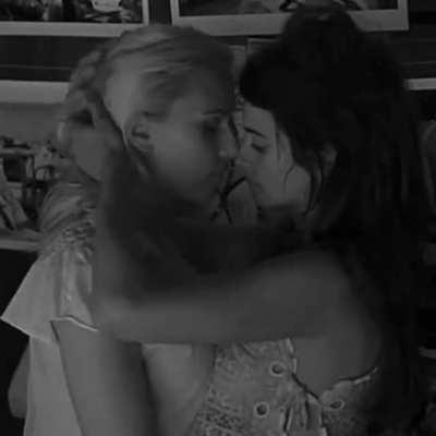 Penelope Cruz and Scarlett Johansson