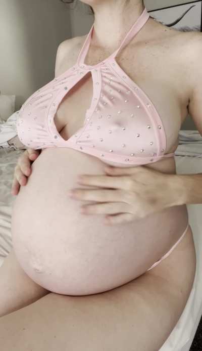 My pregnant pussy needs cock