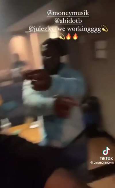 Neeed dis mans hit my line wit a dis or anything like it 