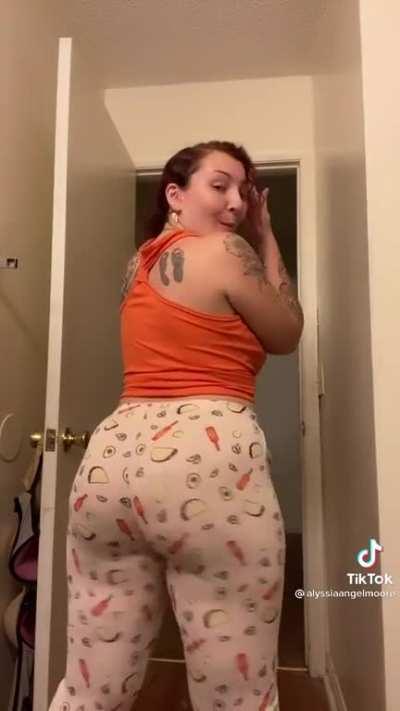 Soft & Jiggly No.487 😍🍑