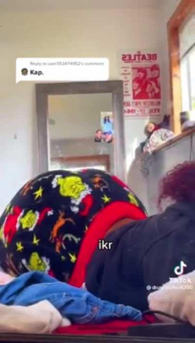 Her arch game is crazy