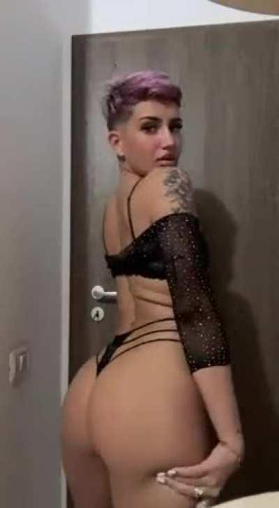 My ex said my boobs have a weird shape.. Is he right? link in the comments