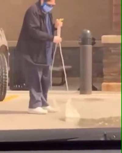 The right way to get rid of piss.