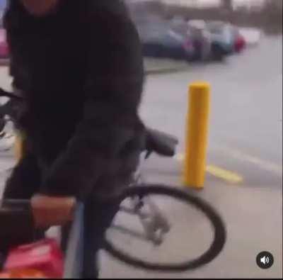 Robber attempts to leave store but grandma saves the day