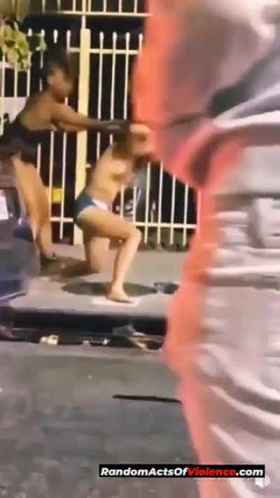 2 HALF NAKED WOMEN FIGHT IN THE STREET!
