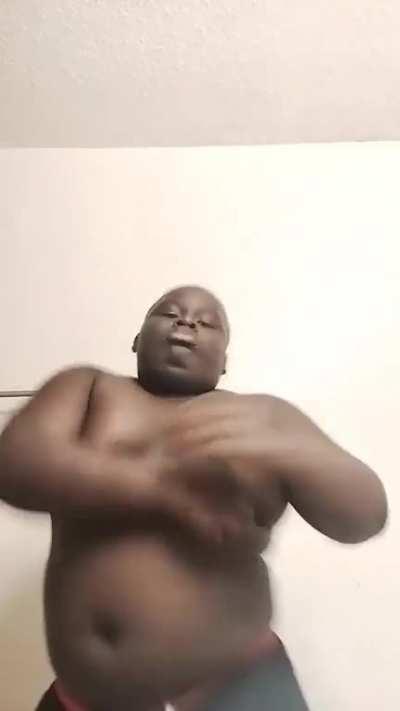 Pre game shower dance ðºð¾