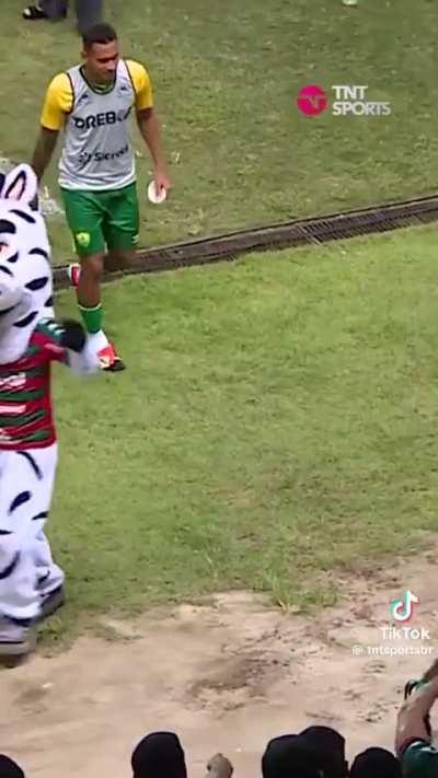 Mascote da Portuguesa-RJ outdeyvers Deyverson