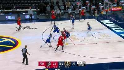 [Highlight] Carmelo Anthony hits back-to-back 3s after the crowd boos him