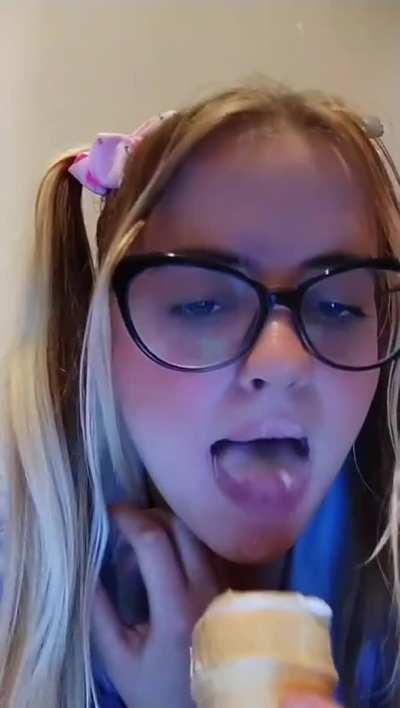 i love think about daddys cock . hmmm how hard daddys cock ?