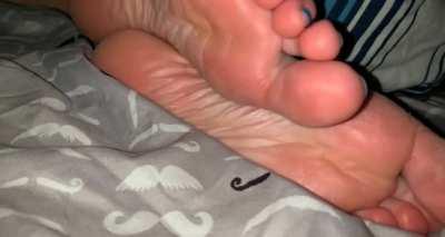 Vid my bf took while I was sleeping he was smelling them at the end :)