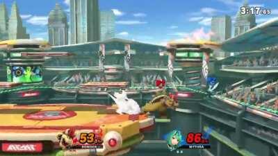 Accidentally found a new punish to a Mythra constantly airdodging into ledge