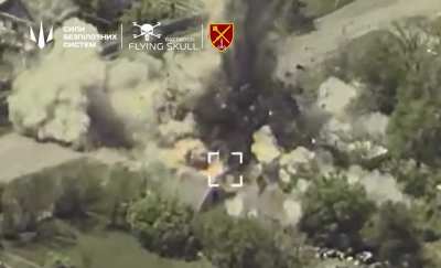 Ukrainian MiG-29 fighter drop AASM-250 Hammer bombs on Russian ammo depot and personnel in Shyroke/Shiroke, Zaporizhia Oblast (06.2025)