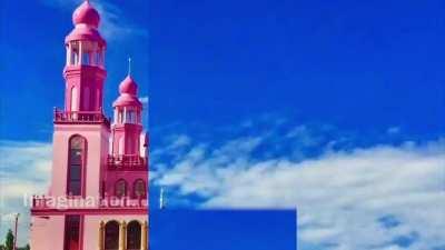 الله يلعن العنصرية. دعوها فإنها ممقتة. بس وش رأيكم بصوتي؟