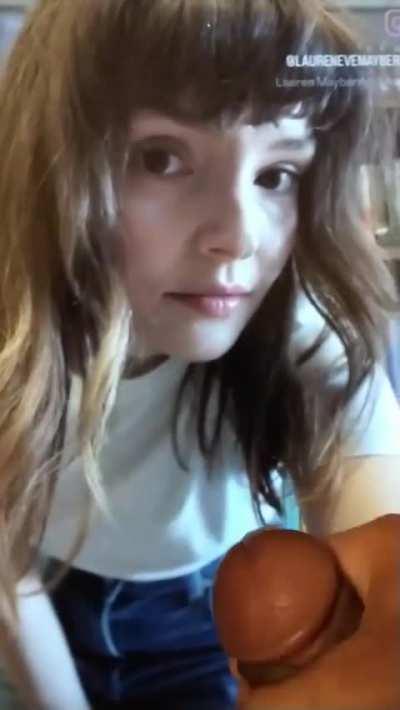 Another cum tribute for Lauren Mayberry 