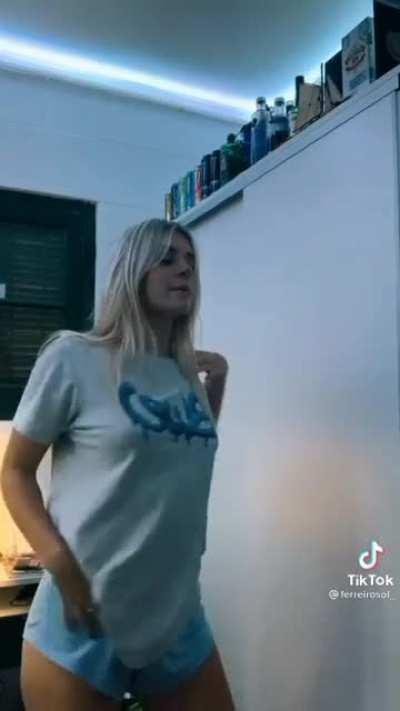 En cámara lenta 🍑🔥