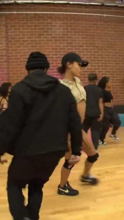 Coi doing her thang 🔥🍑