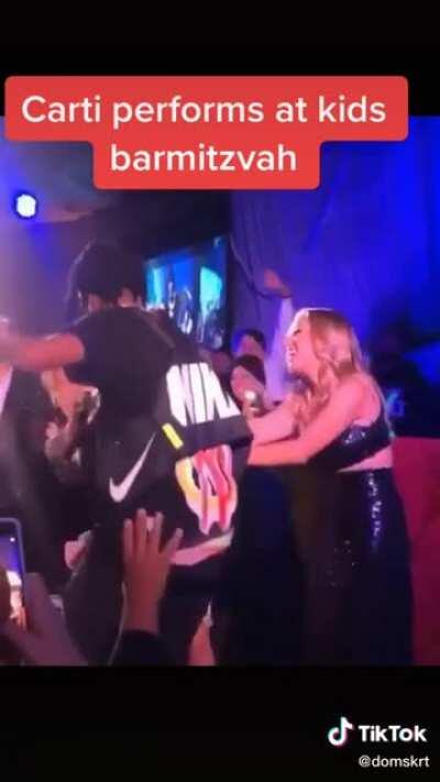 THIS CANT BE REAL 😂😂😂😂