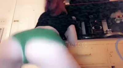 I wonder how many men would actually fuck my juicy booty if they had the chance 🍑😘🥺