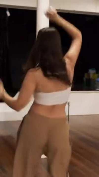 Amy Aela is one woke feminist insta thot who needs a brutal gangbang from us. Well currently that's what Bollywood producers are doing to her and letting her to do 2 min cameos in films.