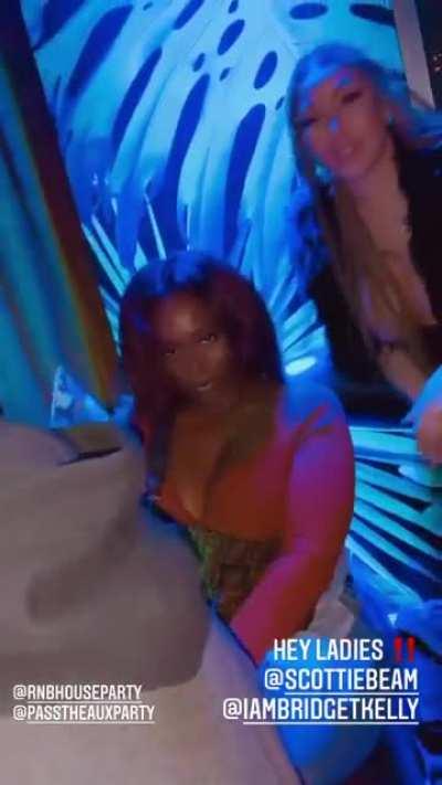 👸🏿👸🏽👸🏿👸🏽