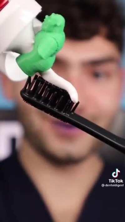 brush teeth or u sus sis