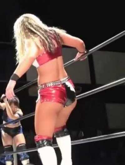 Toni Storm’s Jiggle