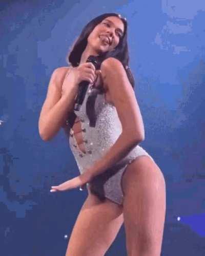 To those who’ve been to a Dua Lipa concert…How did you manage to not jerk off?