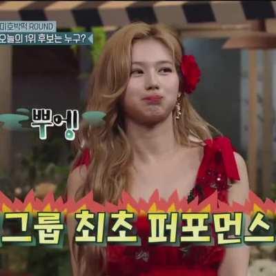 210612 - Pouting Sana