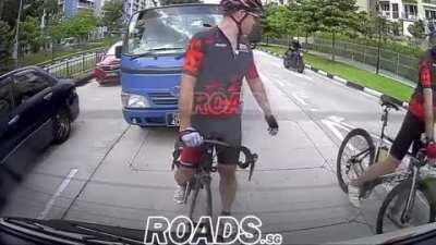 WCGW pissing off a truck driver on a bicycle