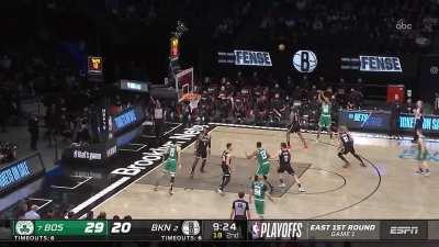 [Highlight] Jabari Parker drills the 3 to increase the lead to 12