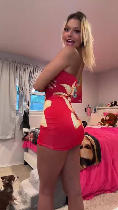 Tiktoker • Thea upskirt