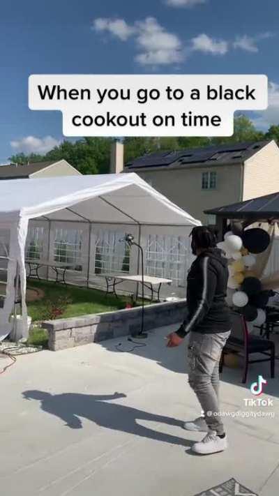 Gotta get there 2 hours late😂