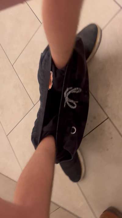 Trying to live my best life one adventure at a time (Amateur fucked over sink in public toilet & squirting)