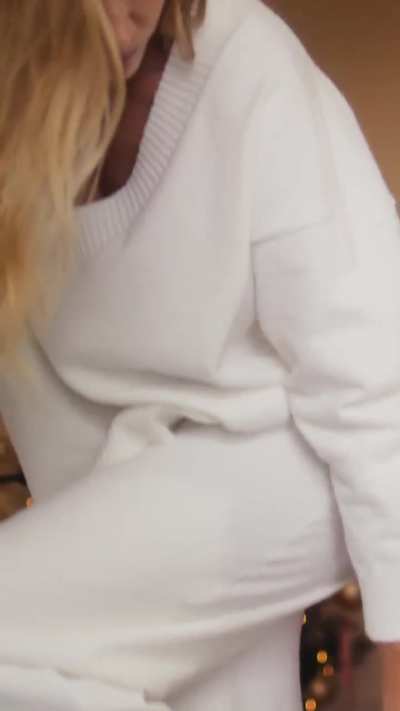 Eberjey: Where comfort meets holiday cheer: home for the holidays.