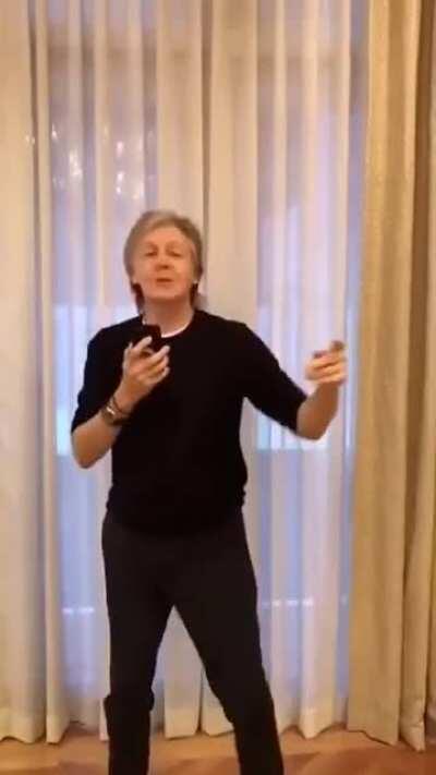 Granny still got 'em moves not gonna lie