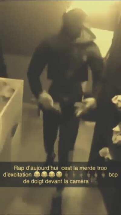 Moi et tout les maisonneux en 1930 être comme :