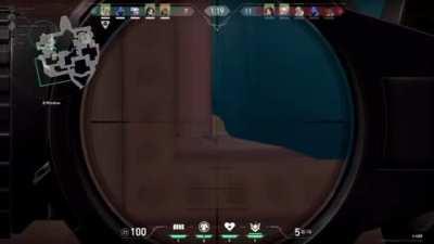 Tiny hole awp shot in Valorant.