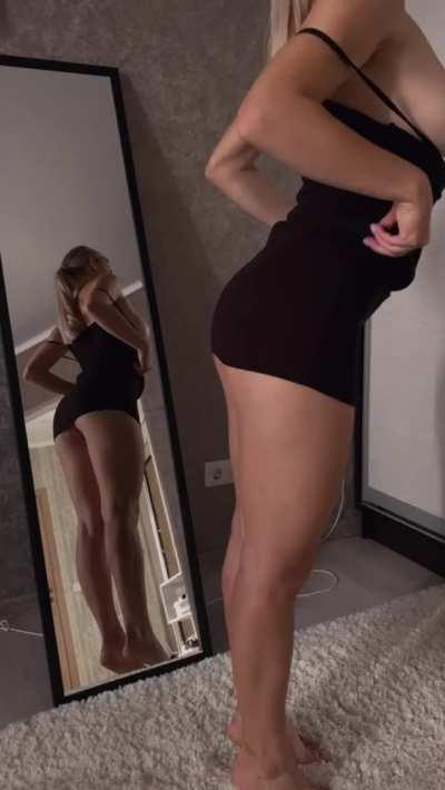 Do you wanna fuck a 2001 girl? ☺️