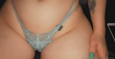 To the 6 who stop scrolling, ily